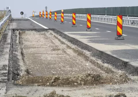 Eveniment ingineresc postdecembrist. După 27 de ani, drumarii întreabă geologii pe unde să facă autostrăzi care să nu se surpe