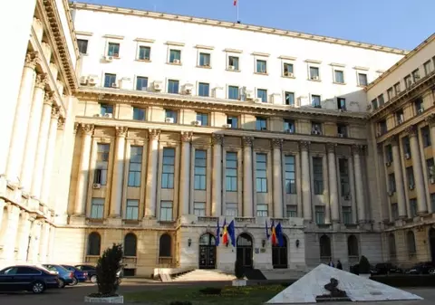 ​EXCLUSIV. ”Vânează” posturile de consilieri de la «Interne». Ținta foștilor polițiști, pensionari de lux, sunt funcțiile de la vârful MAI​