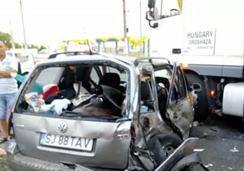 Copil proiectat prin luneta unei mașini, în urma unui accident în Giurgiu