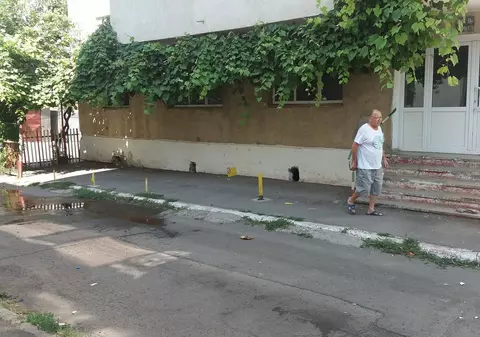 O femeie s-a sinucis în Brăila în timp ce copilul ei se juca în parc