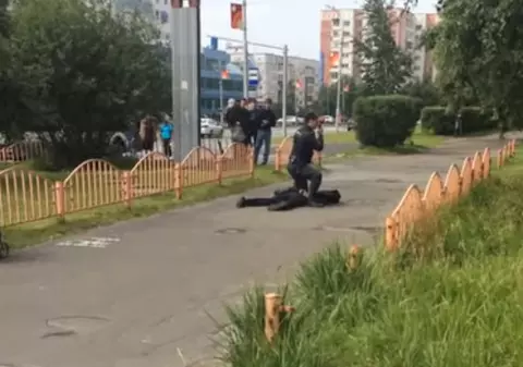 VIDEO| Opt persoane înjunghiate pe stradă în Rusia. Atacatorul a fost ucis de poliție. ISIS revendică atacul