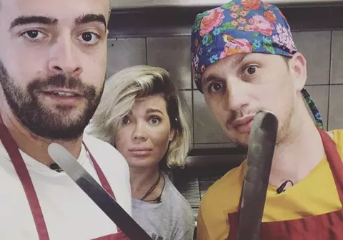 “Aventură cu 4 stele”, la Antena  1. Noapte de groază pentru Gina Pistol, Speak și Flick Domnul Rimă, în casa unui administrator de cimitir. ,,Morbid și foarte sinistru!”