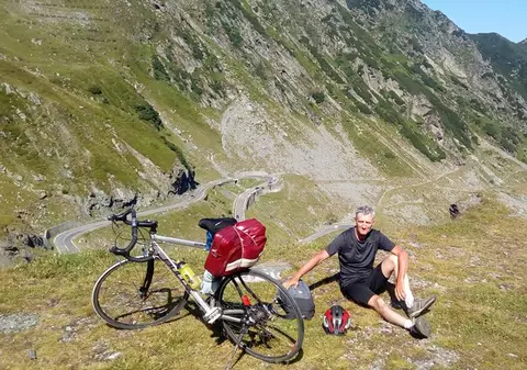 A traversat țara în lung și lat pe bicicletă. 3.100 de km parcurși în 22 de zile