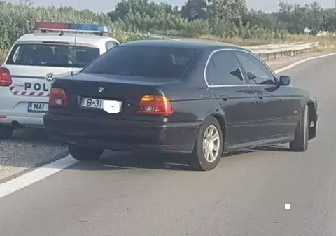 Un BMW negru misterios a ajuns spaima șoferilor pe A1. Ce spun reprezentanții Poliției