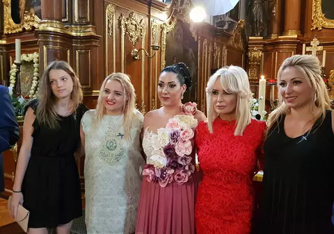 EXCLUSIV/ Daniela Gyorfi a cheltuit în jur de 3.000 de euro cu botezul finului său. O nașă generoasă!