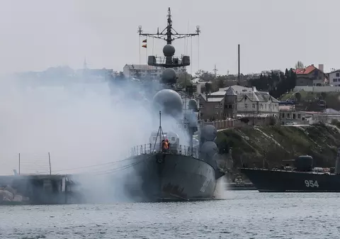 VIDEO | Un ucrainean, aflat în vacanță la Marea Neagră, a adormit pe o saltea. Trei zile mai târziu, el a ajuns în Crimeea