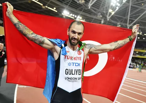 Prima medalie de aur din istorie pentru Turcia la CM! Eroul Ramil Guliyev s-a născut în Azerbaidjan!