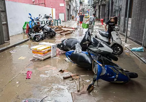 Taifunul Hato a făcut prăpăd în sudul Chinei. Cel puțin 12 oameni au murit | GALERIE FOTO