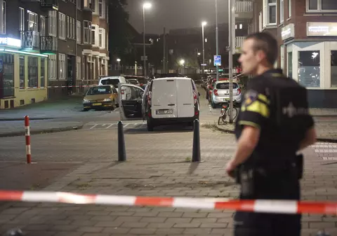 Două persoane au murit și alte trei au fost rănite, după ce au fost înjunghiate în orașul Maastricht
