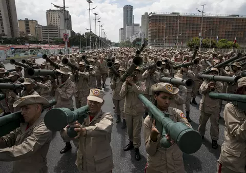 FOTO | Exerciții militare de amploare în Venezuela