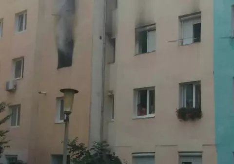 Incendiu în Sibiu. Aproape 50 de locatari, evacuați de urgență dintr-un bloc