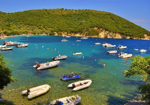 (P) 4 motive să-ți petreci vacanța în Lefkada