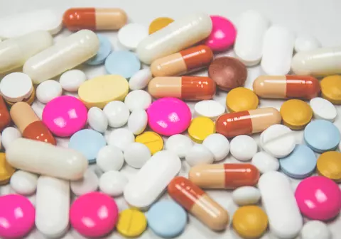 Un farmacist german a diluat medicamentele a peste 1.000 de oameni bolnavi de cancer, pentru a câștiga mai mulți bani