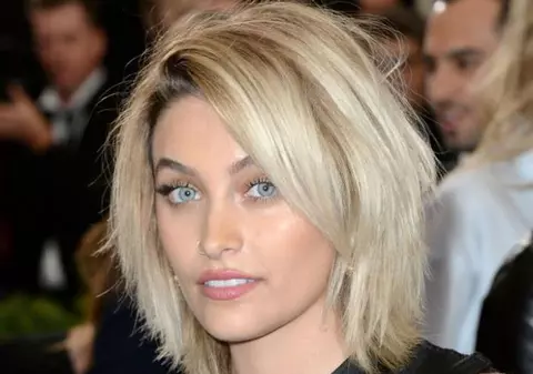 Paris Jackson: “Am cicatrici, vergeturi, acnee și celulită. Sunt om, nu păpușă!”