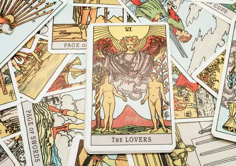 Zodiile și tarotul: ce carte ți se potrivește, în funcție de semnul tău astral