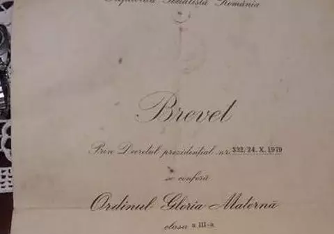 Semnătura lui Nicolae Ceaușescu se vinde cu o sumă fabuloasă. Cât cere un ieșean pe iscălitura dictatorului