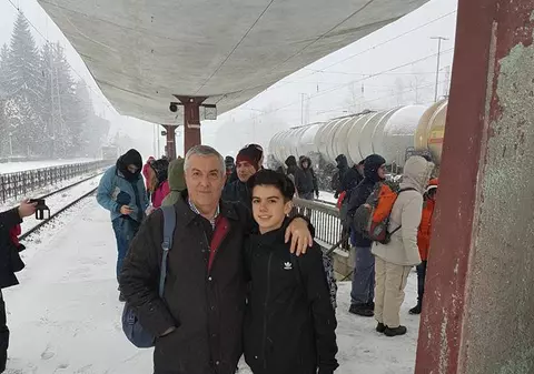 EXCLUSIV De trei ori tată! Tăriceanu ne-a povestit provocările vârstei băieților săi