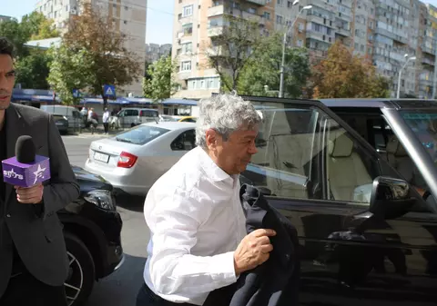 Înmormântarea lui Culae Lupescu. Mircea Lucescu și Anghel Iordănescu l-au condus pe ultimul drum / GALERIE FOTO