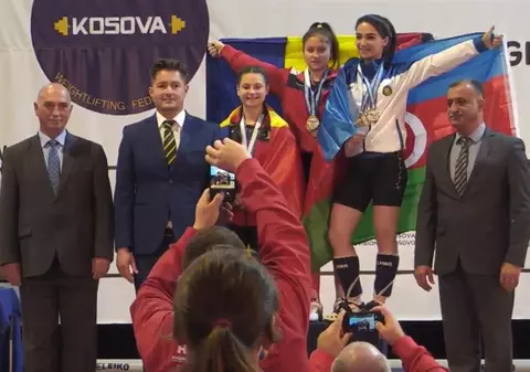 Haltere. România a luat 14 medalii într-o zi la Campionatele Europene U 15 și U 17!