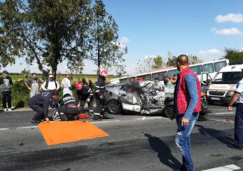 VIDEO | ACCIDENT GRAV la Medgidia. 3 morți și 8 răniți, din care unul în comă | GALERIE FOTO