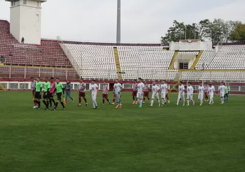 S-a jucat meciul AFC Rapid - Academica Rapid. A fost pace și prietenie în Giulești / GALERIE FOTO