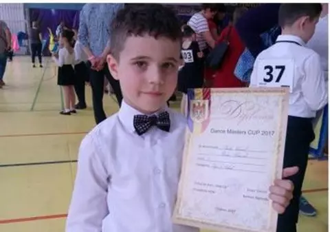 Băiețelul-fenomen din Republica Moldova. A găsit 6 greșeli de logică într-o singură poză din Abecedar. Ce mesaj are pentru Ministerul Educației