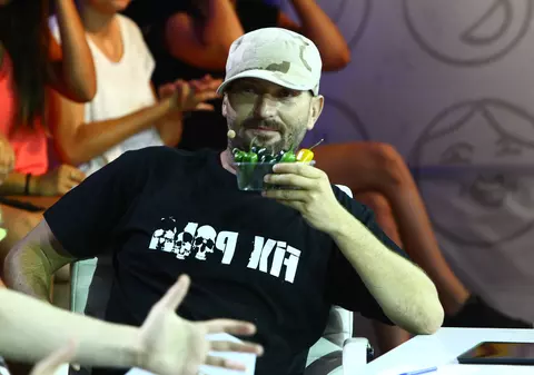 EXCLUSIV/ Cheloo își ține iubita și fetița ascunse! S-a inspirat de la Tudor Chirilă sau Florin Piersic junior