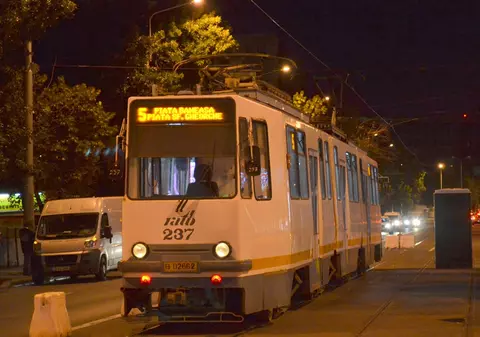 RATB a suspendat linia 5 de tramvai. Care este explicația Regiei