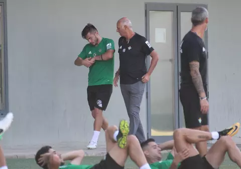 Internaționalul Alin Toșca și-a fracturat un deget de la mână și ratează duelul cu Florin Andone
