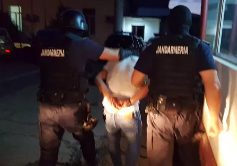 UPDATE | Patru persoane reținute după o bătaie între două clanuri rivale de romi, în Buzău