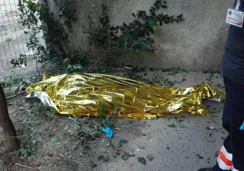 O femeie a căzut de la etajul 7 al unui imobil, în Constanța. Nu se știe dacă s-a sinucis sau a fost un accident