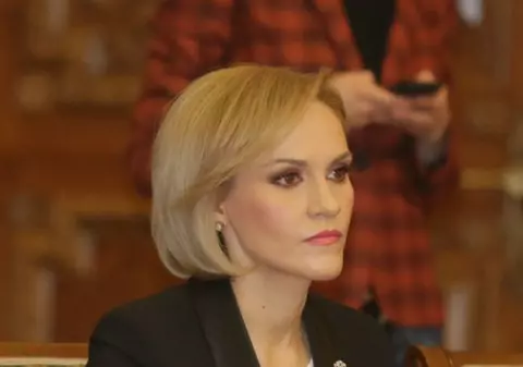 VIDEO/ Primăria Capitalei achiziționează 100 de ambulanțe. Suma totală: 8,5 milioane de euro