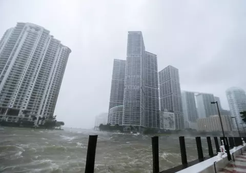 Irma se apropie de final, dar a lăsat în urmă o Florida devastată