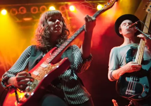 Solista trupei Those Darlins a murit. Jessi Zazu avea 28 de ani și suferea de cancer