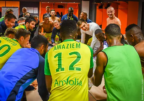 Tătărușanu a făcut show în vestiarul lui Nantes, după victoria cu Montpellier. Portarul naționalei a ajuns la trei meciuri fără gol primit / VIDEO