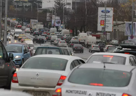 Parcul auto național a atins 6 milioane de mașini. Peste 40% sunt mai vechi de 15 ani