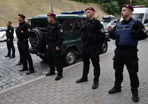 O mașină a explodat în Kiev. O persoană a fost ucisă și o alta rănită