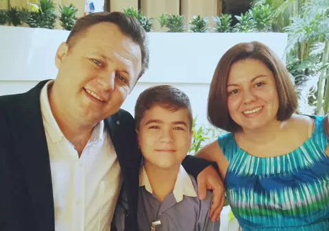 VIDEO EXCLUSIV/ Povești neștiute despre Dragoș Dolănescu. A crescut printre oi, vaci și găini!