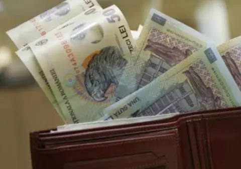 Avertisment: Statul cheltuie două treimi din banii încasați pe salarii, pensii și ajutoare sociale. Este cel mai mare nivel din 2009 încoace, când România s-a împrumutat la FMI. ”Trendul nu este sustenabil”