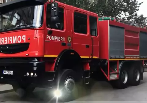 Dramă într-o familie din Argeș. Doi frați de doi si patru ani au pierit intoxicați cu fum în urma unui incendiu