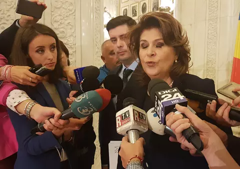 Deputații juriști fac scut în jurul Rovanei Plumb; Cererea DNA de începere a urmăririi penale, respinsă în comisie
