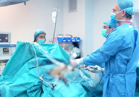 MedLife cumpără spitalul şi clinicile Polisano