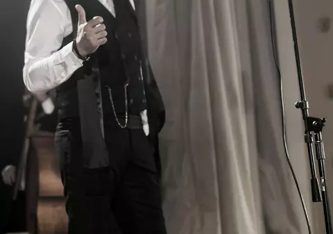 PREMIERĂ LIBERTATEA/ După o viață de șlagăre, Aurelian Temișan se relansează ”oltenește”! "Of, ce doare!", cea mai bună piesă de petrecere a anului