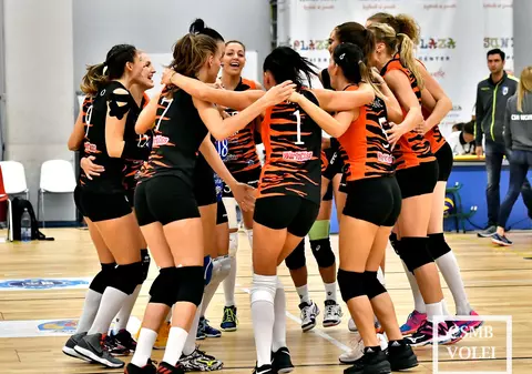 Circ la meciul Dinamo - CSM București, din Divizia A1 de volei feminin. Jucătoarele, întoarse de la vestiare