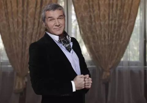 Ce admiră Dan Bittman la el când se uită în oglindă. Detaliul la care nu te-ai fi gândit