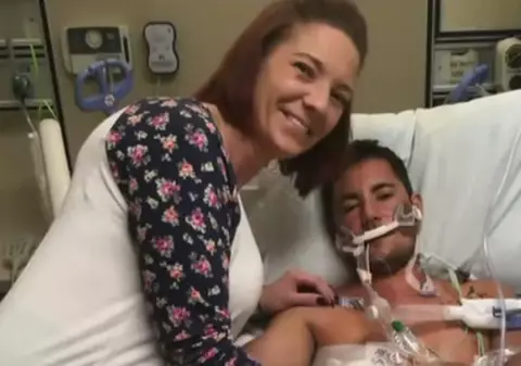 VIDEO | Tânăra care i-a salvat viața românului rănit în atacul din Las Vegas: "Aveam mâna plină de sânge"