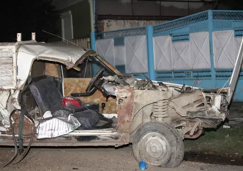 FOTO| Doi copii din Buzău, grav răniți după ce au făcut accident cu o mașină furată de la o rudă