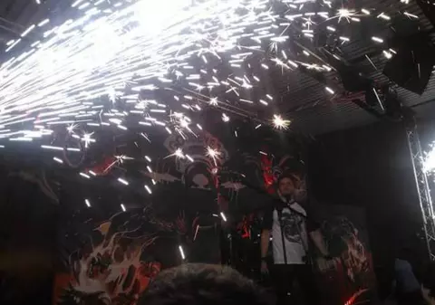 Jurnalist Libertatea, poveste de pe marginea infernului. ”Atunci am întârziat. Și când am ajuns în Colectiv, oamenii aveau chip de zombie și prietenii mei ardeau de vii”