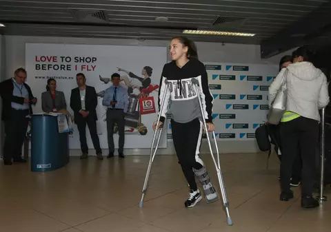 Larisa Iordache este optimistă, după accidentarea la tendon: "Încerc să-mi ţin moralul sus". Recuperarea, 6-8 luni! / VIDEO