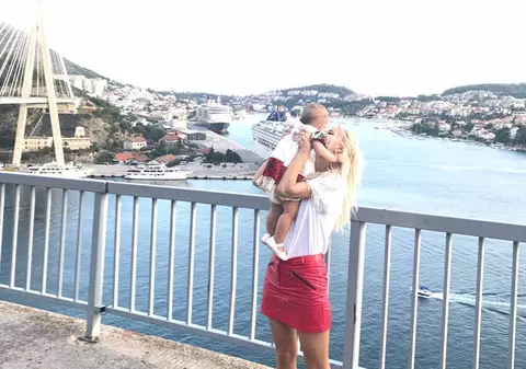 Andreea Bălan a vorbit despre copilărie. “Ne facem rău unii altora”